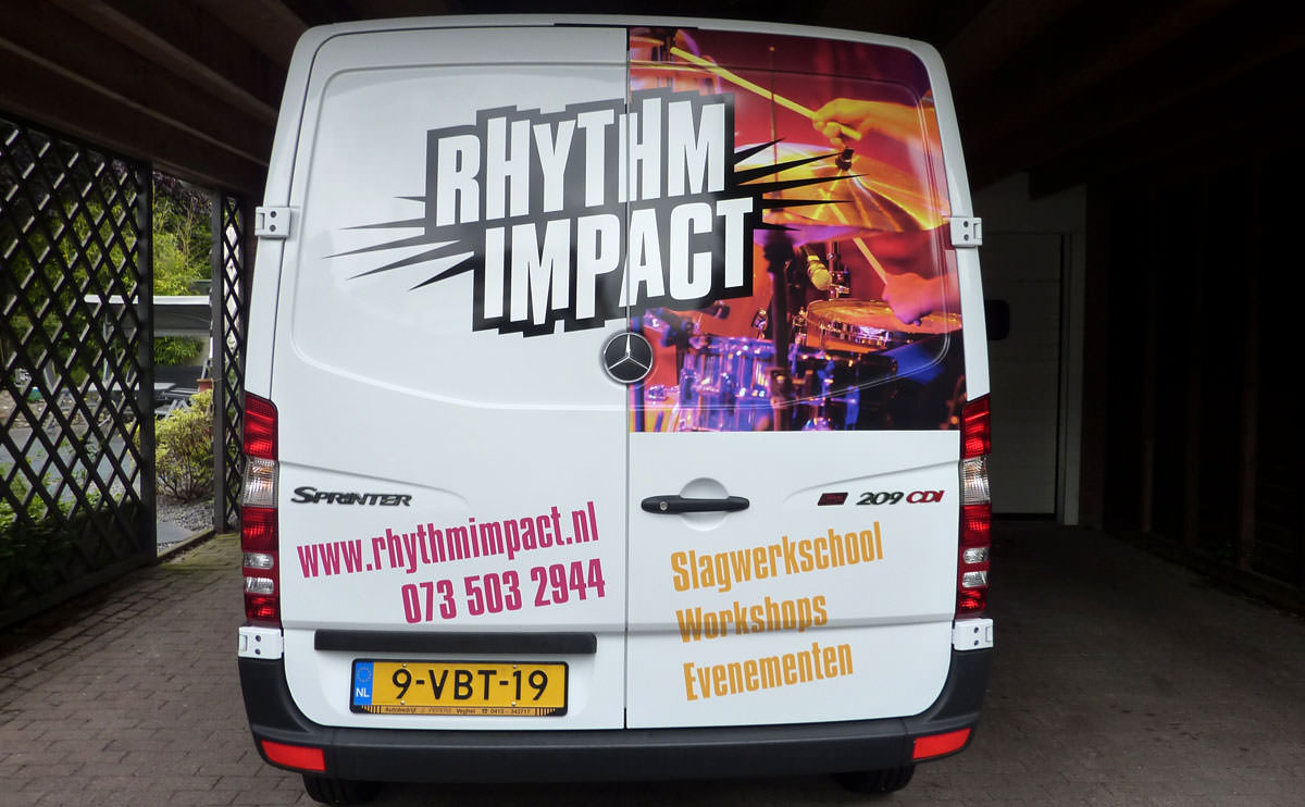 Signz-Belettering-Rhytm-Impact-Busbelettering-001